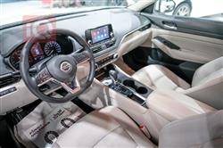 نيسان ألتيما